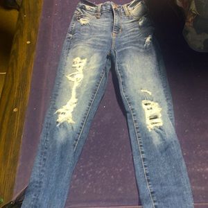 Juniors size 1 No Boundaries NWOT distressed skinny jeans